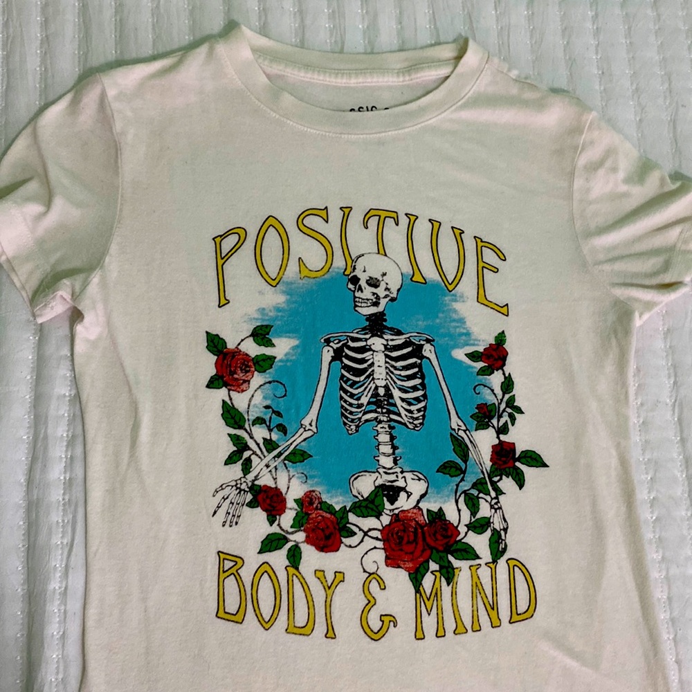 White Classic Crew Aéropostale Graphic T-Shirt Size XS